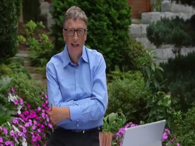 Bill Gates Does the ALS Ice Bucket Challenge  (VIDEO)