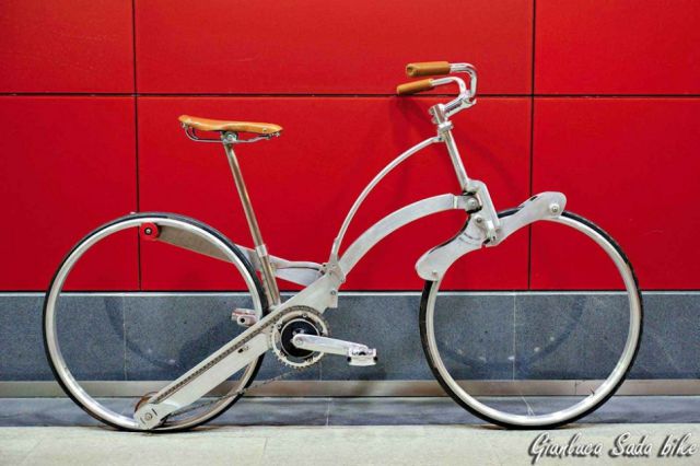 The Innovative Sada Bike Folds Up Like an Umbrella