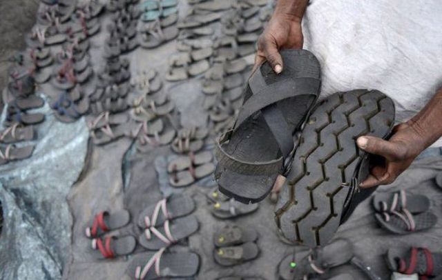 Kenyan Locals Find a Clever Use for Old Tyres
