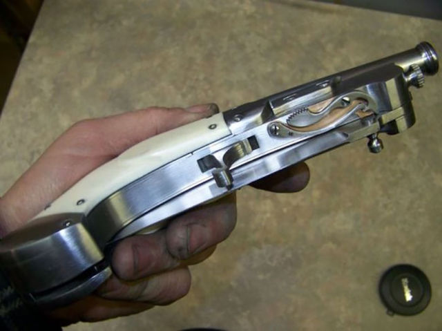 This Knife-Gun Combo Is the Ultimate All-in-one Weapon