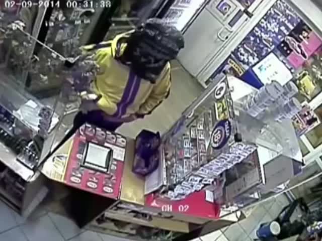 Guy with Bag on His Head Commits Robbery of the Century  (VIDEO)