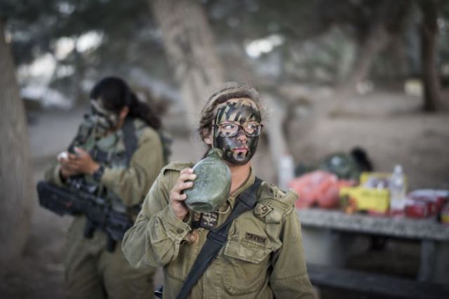 The Real Women Serving in the Israeli Army