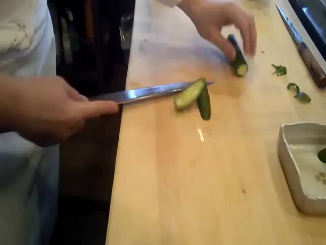 Sushi Chef Shows His Insane Cucumber Slicing Skills 