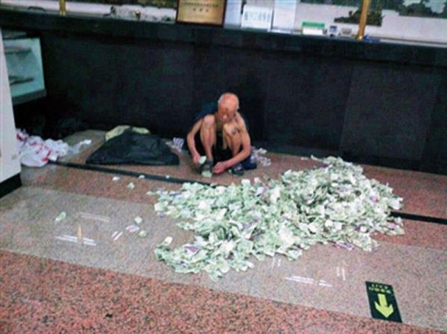 You Will Be Surprised What This Chinese Beggar Really Earns