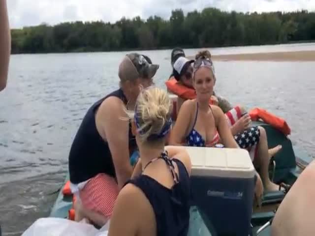 Guy Learns the Hard Way Why Proposing on a Paddle Boat Is a Bad Idea  (VIDEO)
