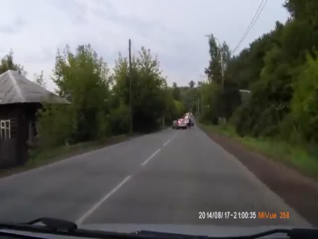 A Casual Day on a Russian Road...  (VIDEO)