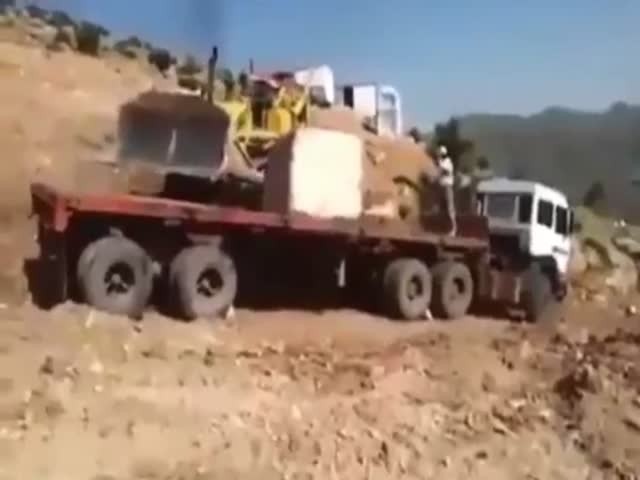 How Not to Place a Heavy Load  (VIDEO)