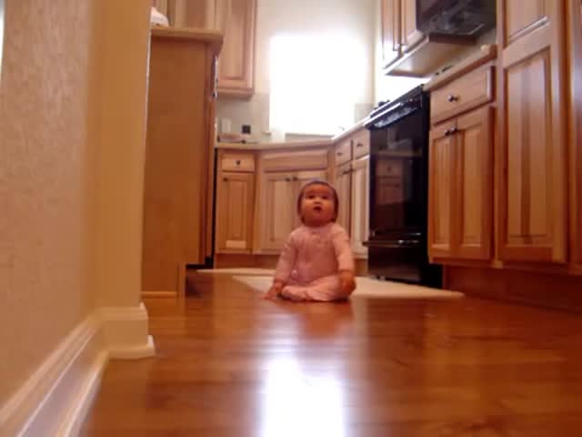 Little Girl Is Super Excited When Daddy Comes Home  (VIDEO)