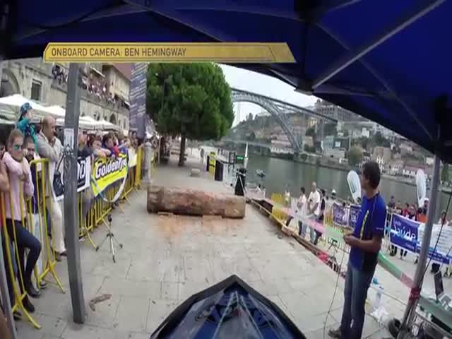 Insane Motorcycle Race through the Narrow Streets of a Portuguese City  (VIDEO)