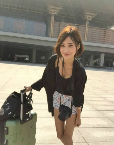 A Sex Selling Chinese Hitchhiker 14 Pics 