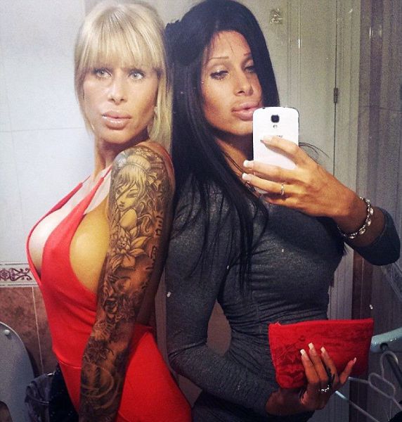 The Twins Who Have Had Identical Plastic Surgery 23 Pics