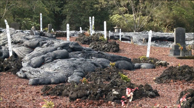Lava Stream Threatens Nearby Town in Hawaii