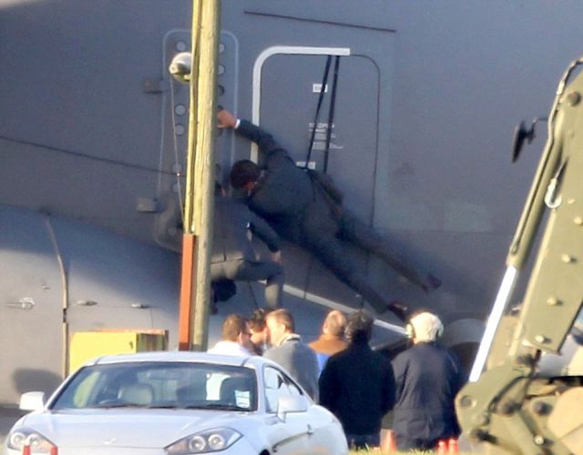 Tom Cruise Performs a Crazy Death Defying Stunt