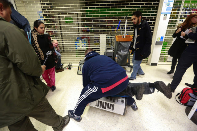 A Black Friday Face-off between Customers in Britain