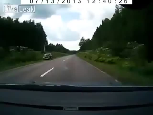 The Driver's Reaction Saved His Whole Family 