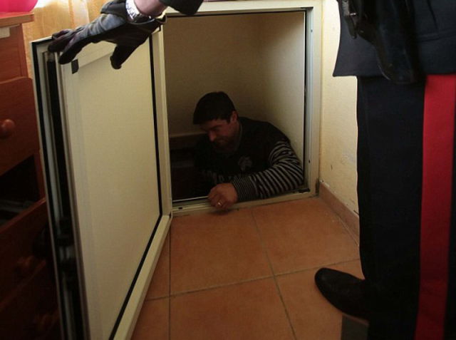 Italian Mafia Leader found Hiding in the Strange Place