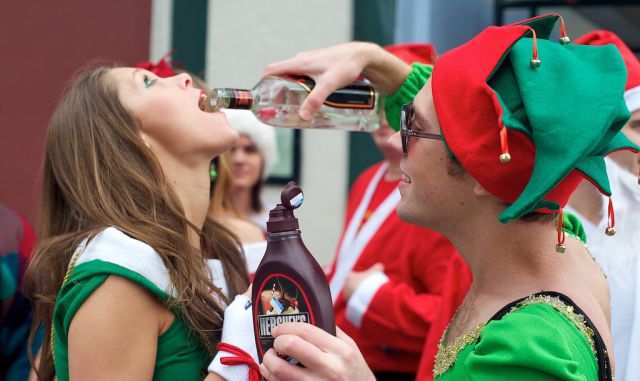 SantaCon Craziness Kicks off Its Drunken Festivities