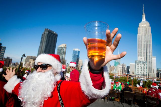 SantaCon Craziness Kicks off Its Drunken Festivities