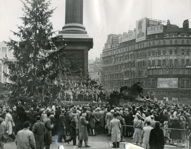 Classic Photos of Christmas Over the Years