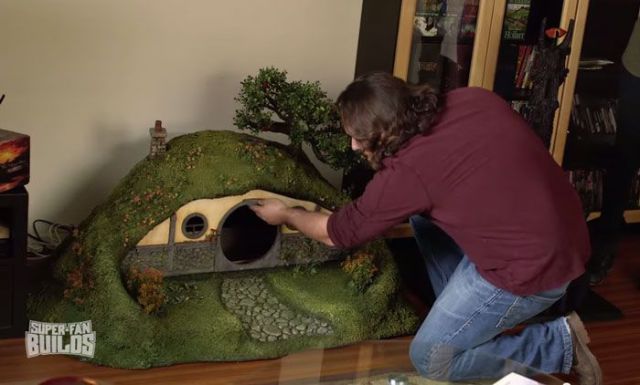 This Cat Litter Box is a Replica of Bilbo Baggins House from The Hobbit