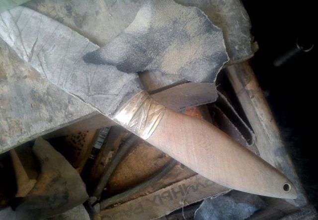 One Man Makes Maorik Knifes from Scratch