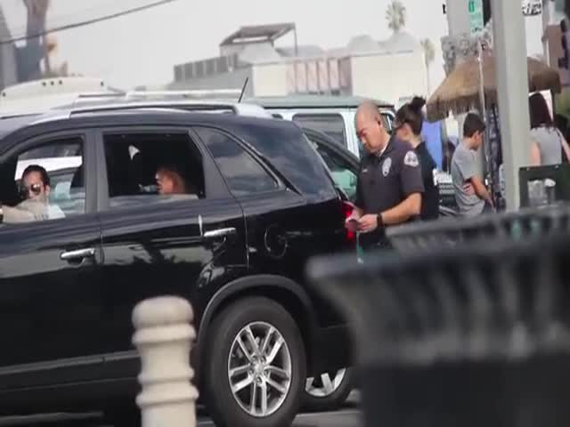 'Coke in the Trunk' Prank on Cops  (VIDEO)