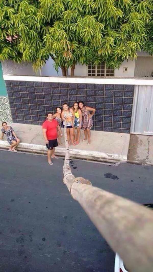 The Selfie Stick Has to be the Worst Invention Ever