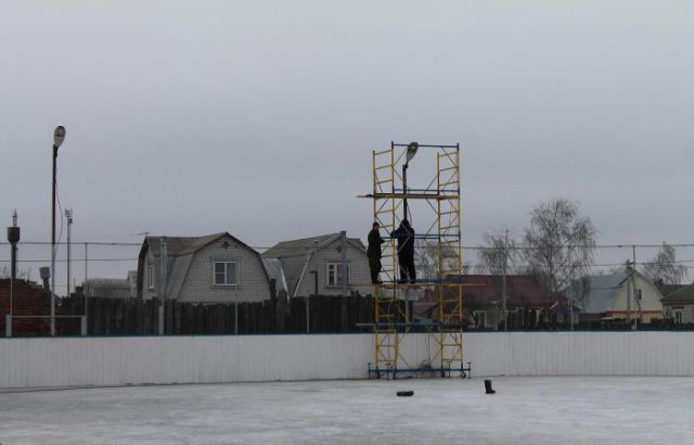 Villagers Build an Awesome Ice Hockey Rink in Russia