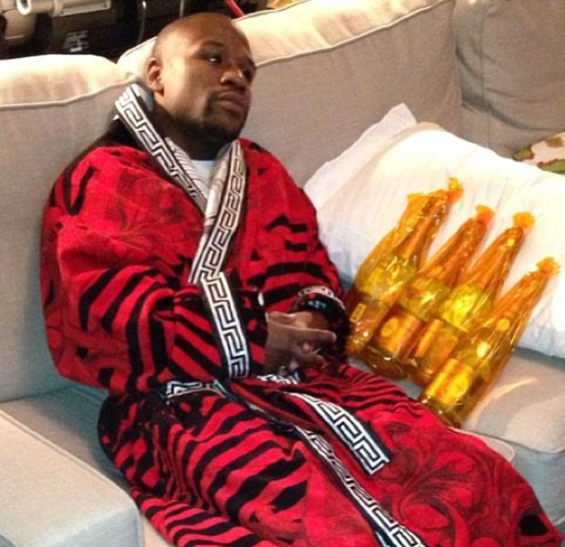 The Real Daily Life of Boxing Legend Floyd Mayweather