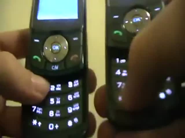 Guy Plays Jason Mraz's 'I'm Yours' on Two Nokia Phones  (VIDEO)
