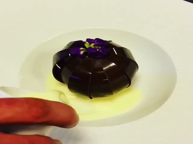 A Surprising Dessert Made by the Head Pastry Chef of a 5 Star Hotel  (VIDEO)