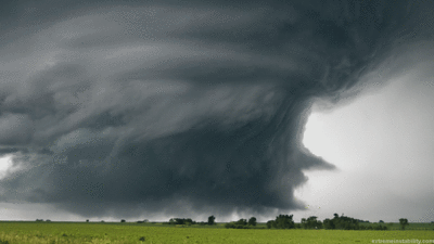 Stunning GIFs of Supercell Thunderstorms in Action