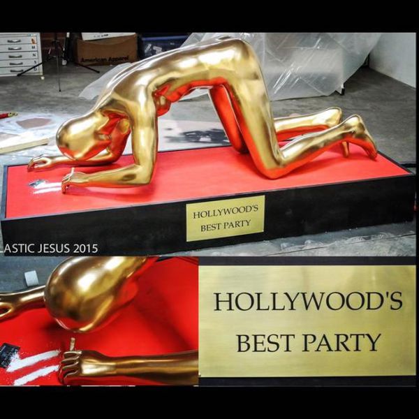 A Controversial Cocaine Snorting Oscar Statue in Hollywood