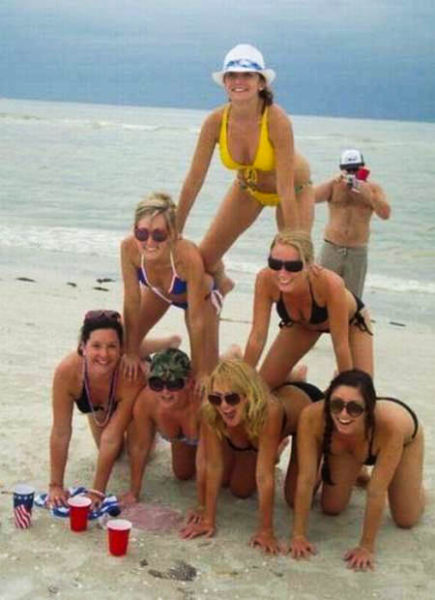 Weird Beachgoers That Will Totally Ruin Your Beach Day