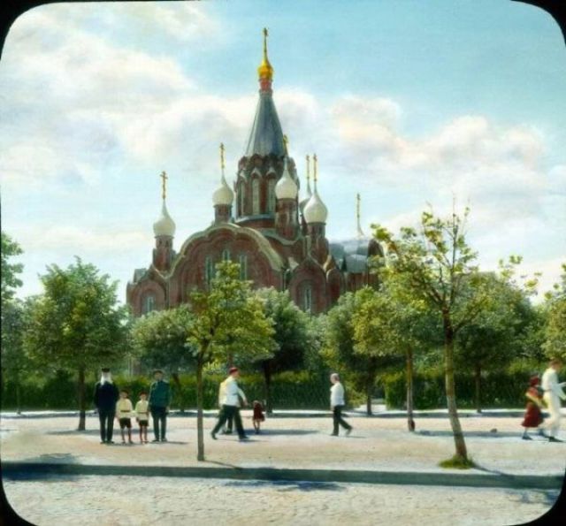 1930s Moscow Comes to Life in Color