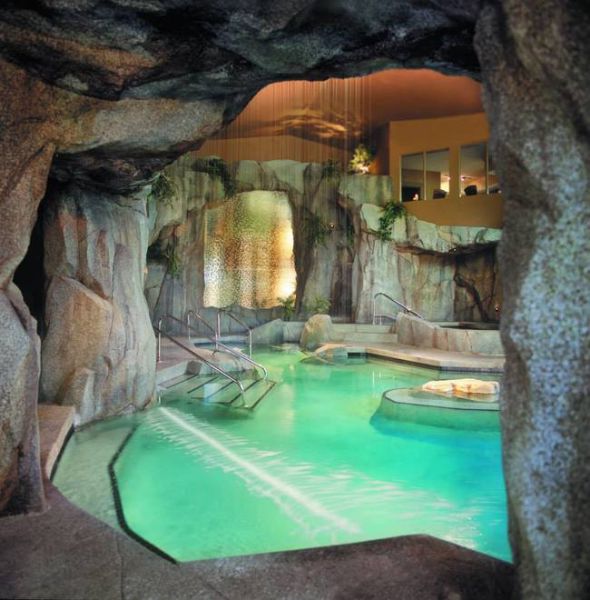 Hot Tubs That Are Little Oases of Heaven