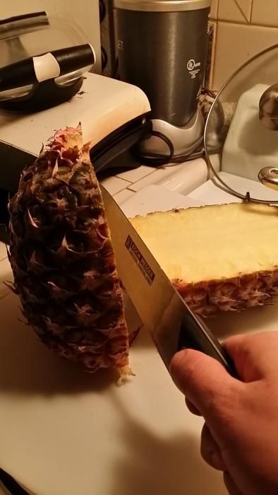 How to Cut Pineapple Like a Pro