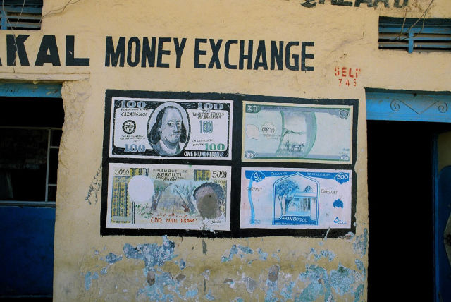 In Somaliland You Can Exchange Your Currency on the Streets