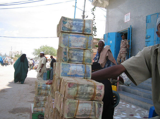 In Somaliland You Can Exchange Your Currency on the Streets