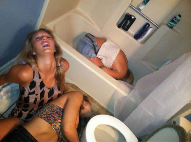Passed Out Drunk College Girls Nude