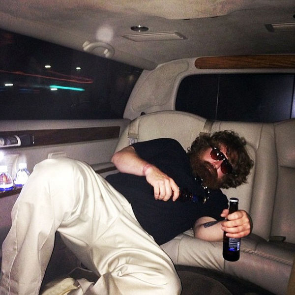 A Doppelganger of Alan from "The Hangover" Makes a Six-Figure Sum per Year