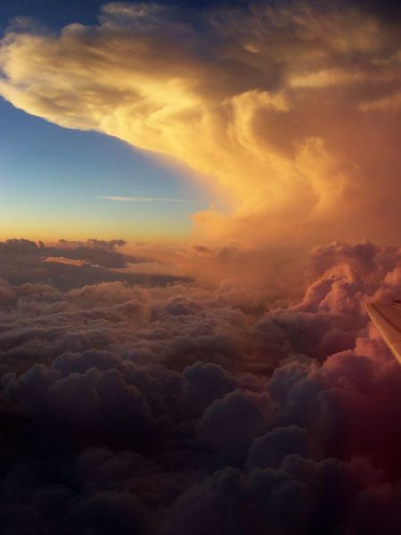 Stunning Photos Taken from the Window Seat in Airplanes