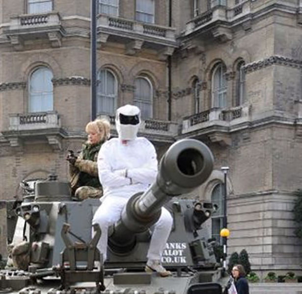 Jeremy Clarkson Fans Use a Massive Tank to Protest against His Top Gear Suspension