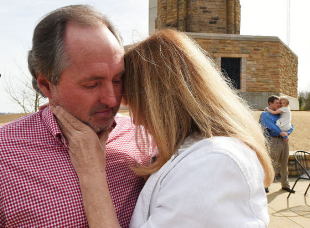 A Touching Reunion between a Man and the Nurse Who Cared for Him