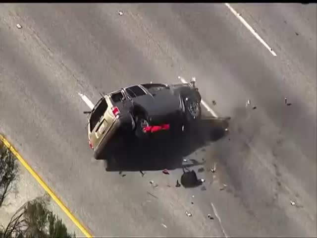 California High-Speed Chase Ends in Quite a Spectacular Way  (VIDEO)