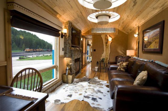 This Old Train Cabin Is Not What You Would Expect