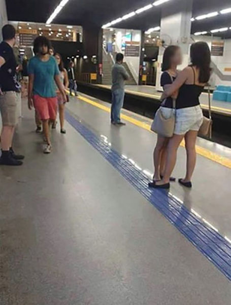 Picture of Two Brazilian Girls Goes Viral But It’s Not for the Reason You Think