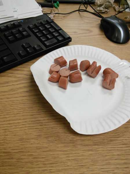 The Worst Desk Lunches Anyone Has Ever Had to Eat