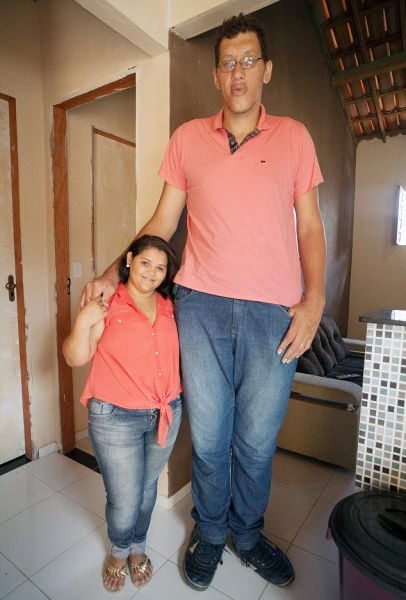 The Couple Whose Love Knows No Heights