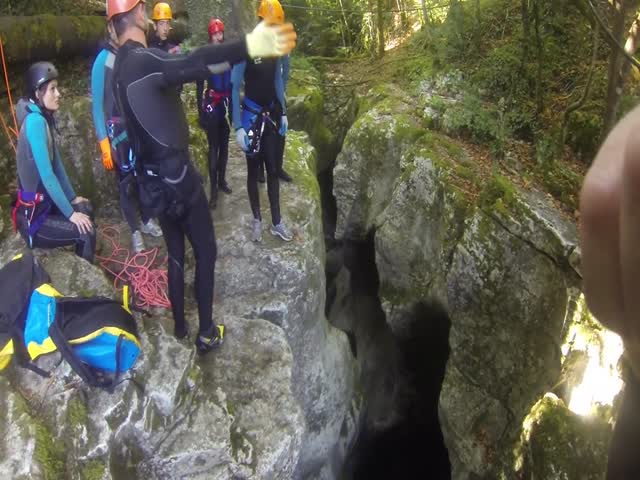 Canyoneering Fail  (VIDEO)